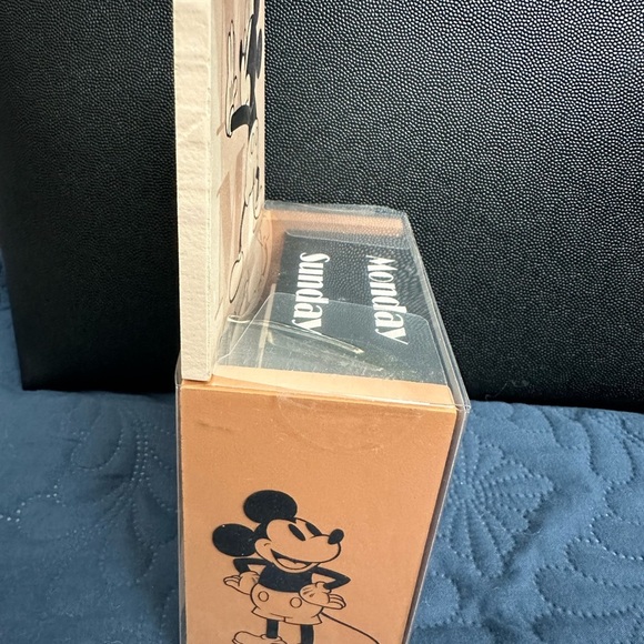Disney Mickey Mouse Perpetual wooden Calendar - Picture 2 of 4